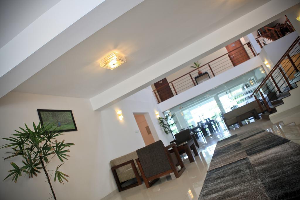Lavendish Okrin Hotel กตรคาม ภายนอก รูปภาพ