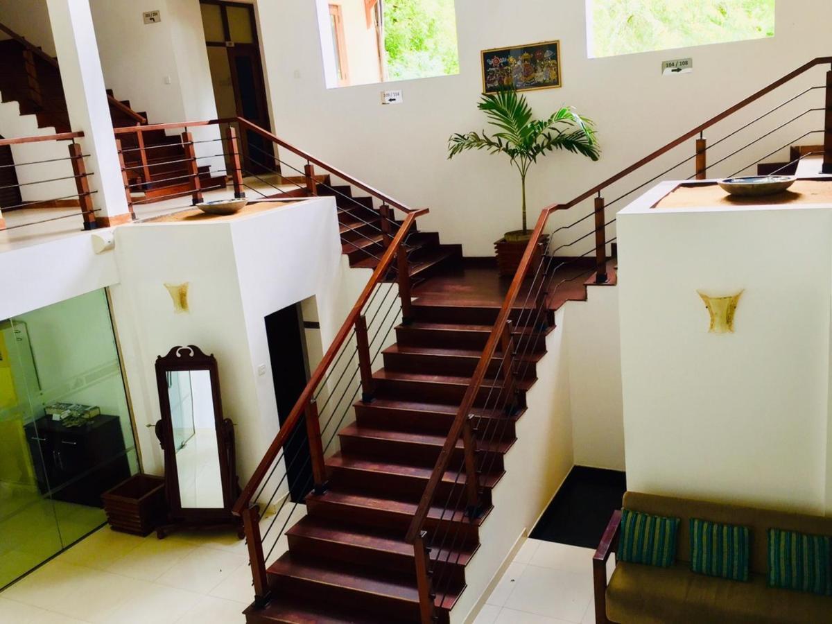Lavendish Okrin Hotel กตรคาม ภายนอก รูปภาพ